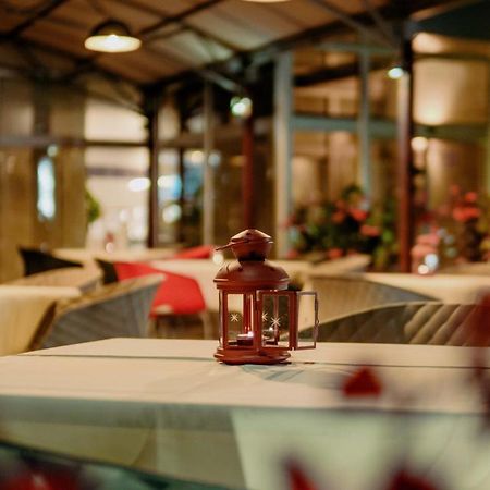 Hotel Lebed Охрид Экстерьер фото