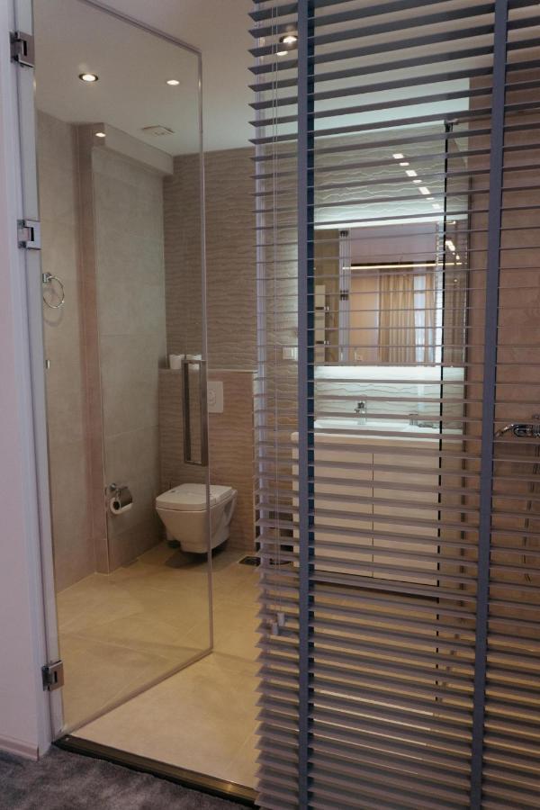 Hotel Lebed Охрид Экстерьер фото