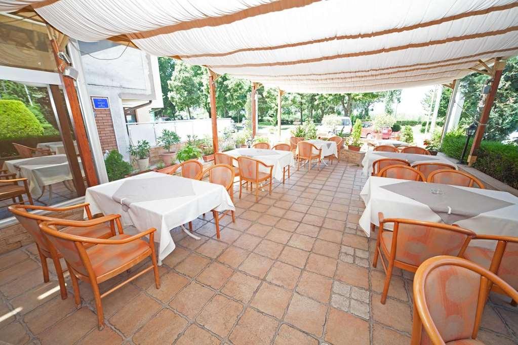 Hotel Lebed Охрид Удобства фото