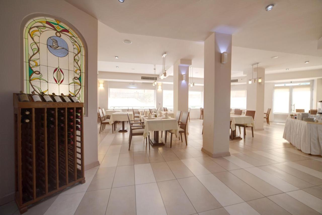 Hotel Lebed Охрид Экстерьер фото