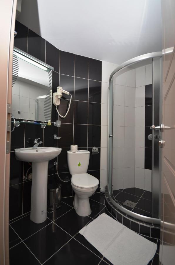 Hotel Lebed Охрид Экстерьер фото